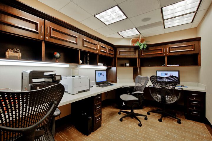 Business Center 82 of 82