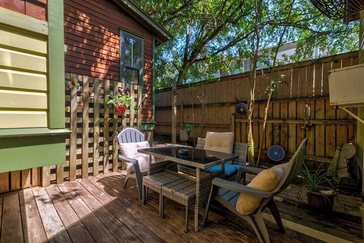Beachside Boutique Inn – Folly Beach Rooms & Private Cottages