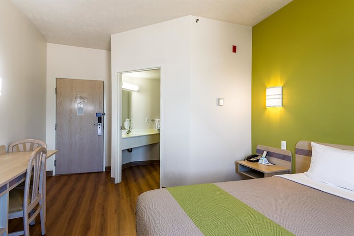 Room 28 of 29