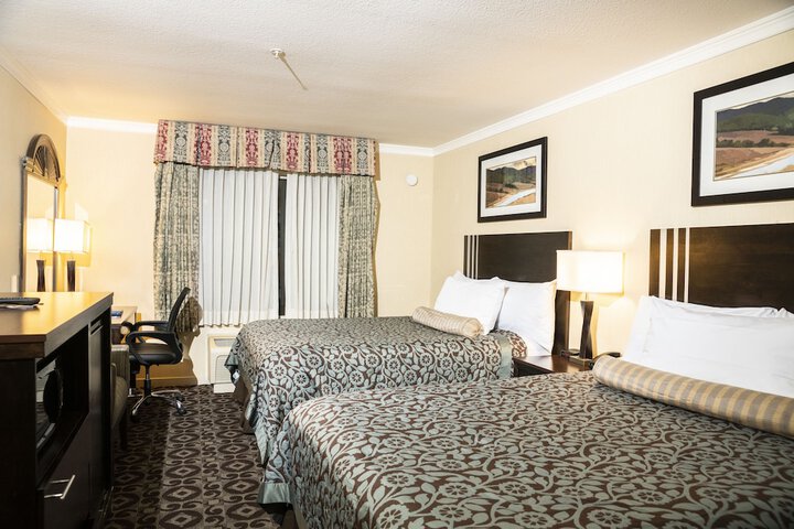 Days Inn by Wyndham Concord