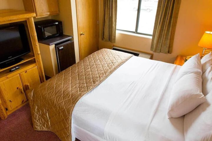 Cranberry Country Lodge