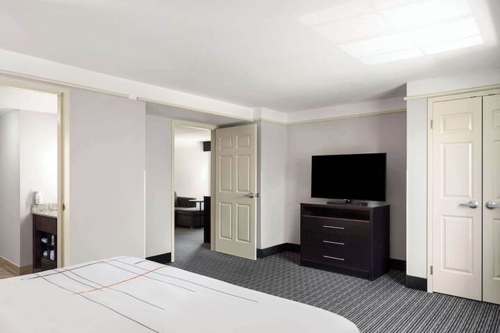 Room 31 of 37