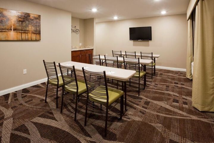 AmeriVu Inn and Suites - Chisago City