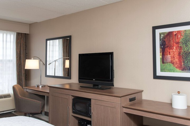 Room 17 of 40