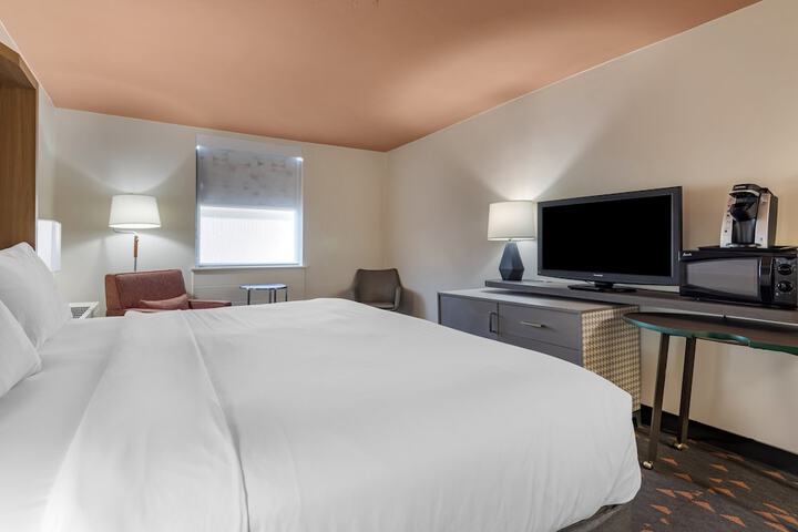 Holiday Inn Bangor by IHG