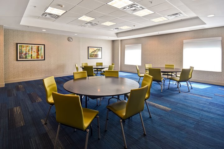 Ballroom/Hall 39 of 40