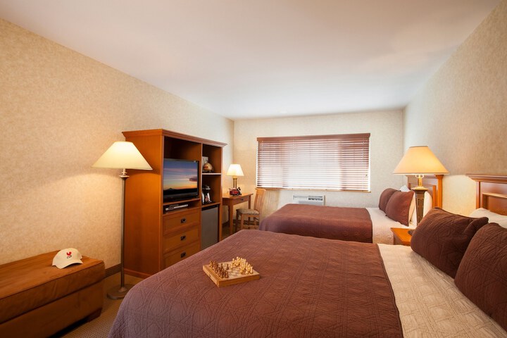Room 32 of 100