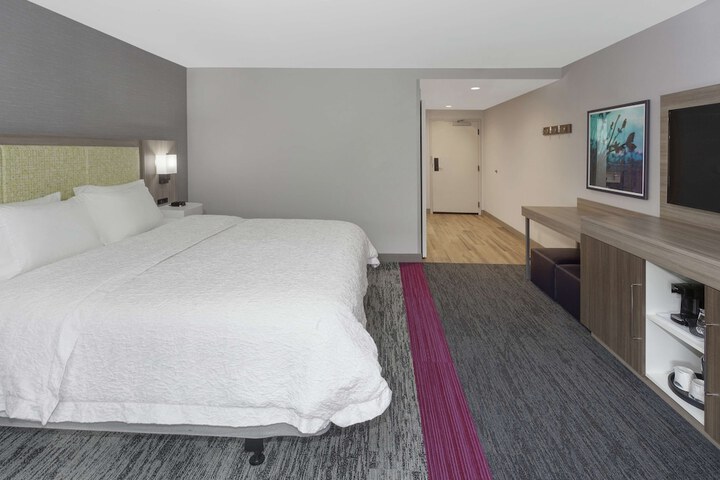 Room 22 of 66