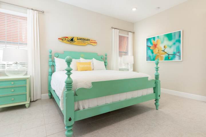 Margaritaville Cottages Orlando by Vstays with H2O Waterpark