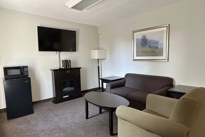 Room 18 of 32