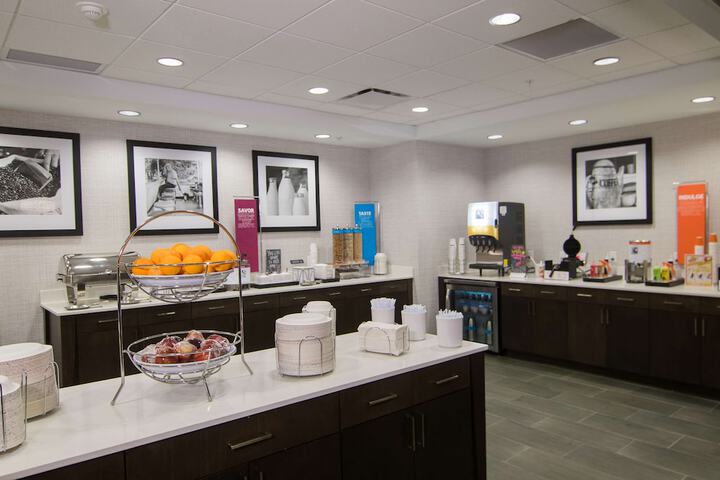 Hampton Inn & Suites Tulsa Downtown