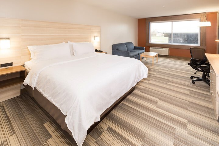 Holiday Inn Express Hotel & Suites Logansport by IHG