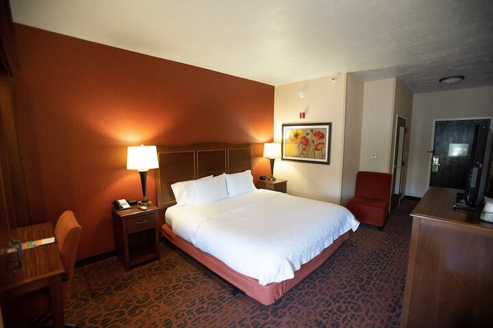 Room 27 of 59