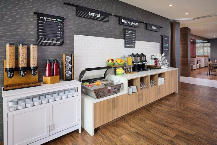 Holiday Inn Hotel & Suites Oakville at Bronte by IHG