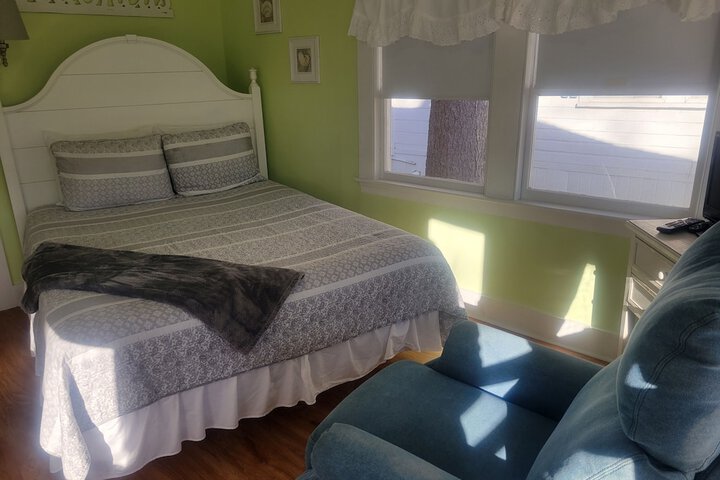 Room 32 of 86