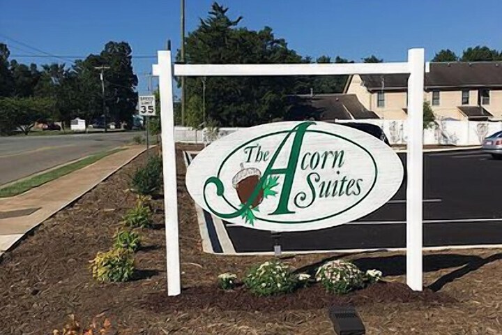 The Acorn Suites