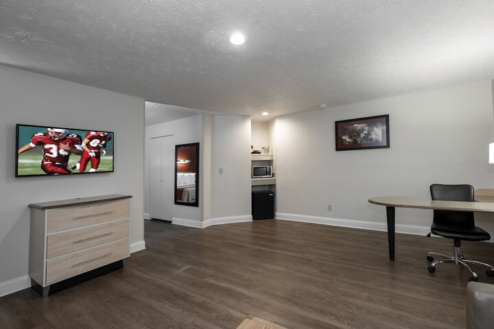 Room 4 of 54