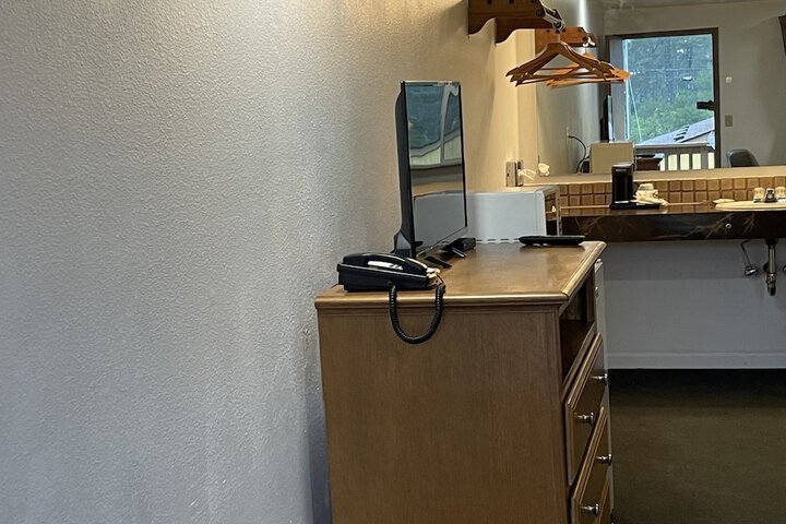 Economy Inn