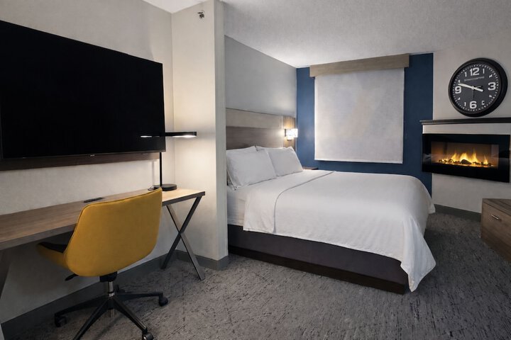Holiday Inn Express Hotel & Suites St. Paul-Woodbury by IHG