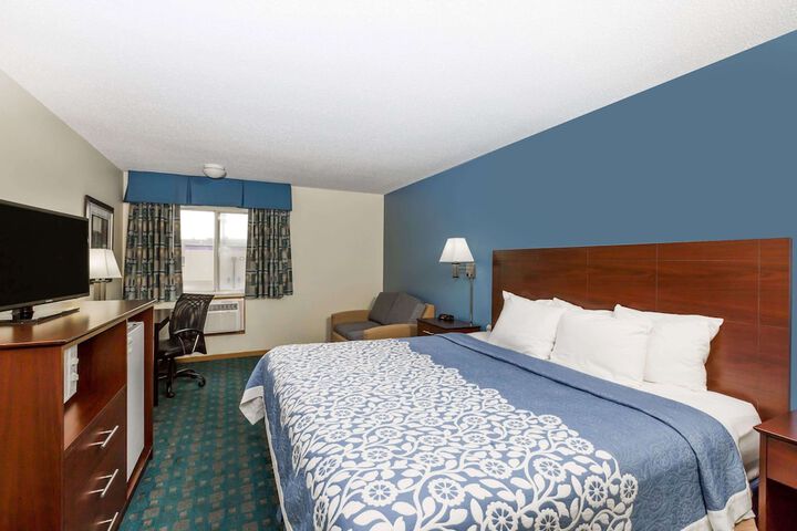 Room 33 of 41