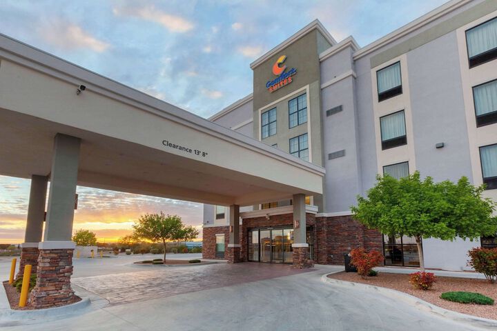 Hotel 4 of 68