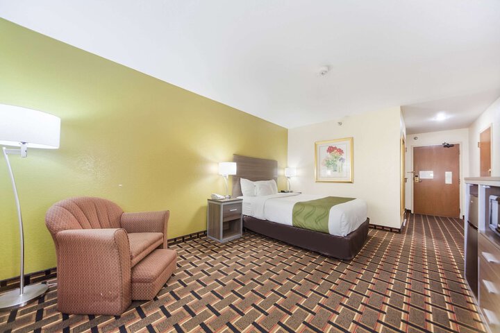Room 16 of 26