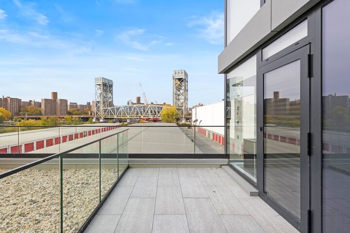 Global Luxury Suites at the Arches