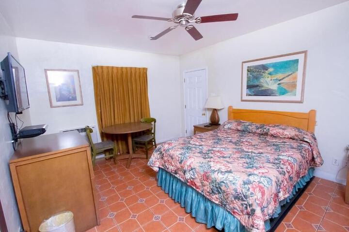 Room 26 of 34