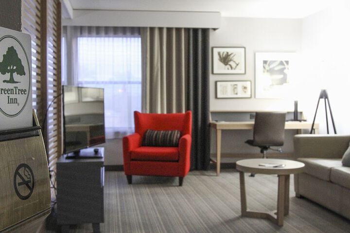 Room 17 of 43