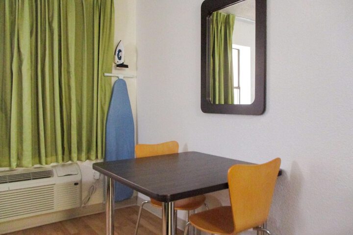Studio 6 Luling LA