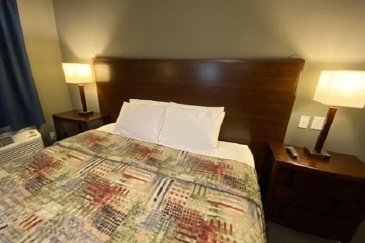 Room 12 of 30