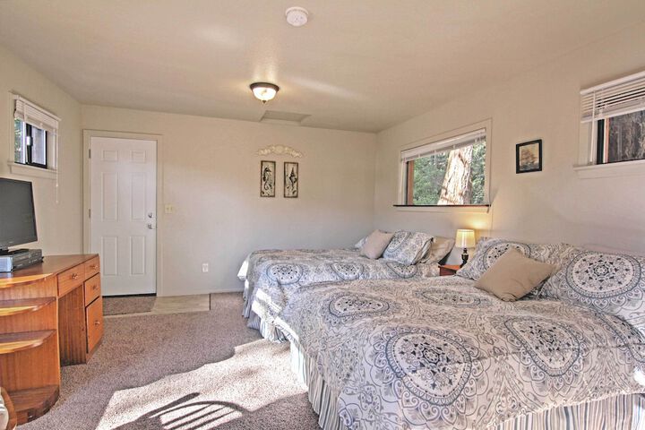 Gorgeous Poulsbo Waterfront Home on Liberty Bay!