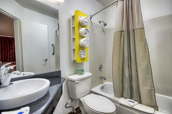 Room 35 of 48