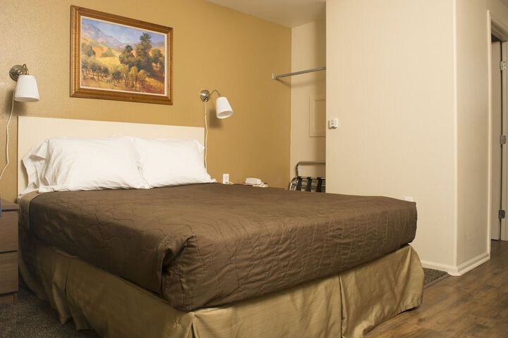 BUDGET STAR MOTEL