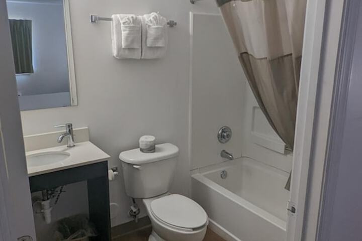 Room 29 of 35