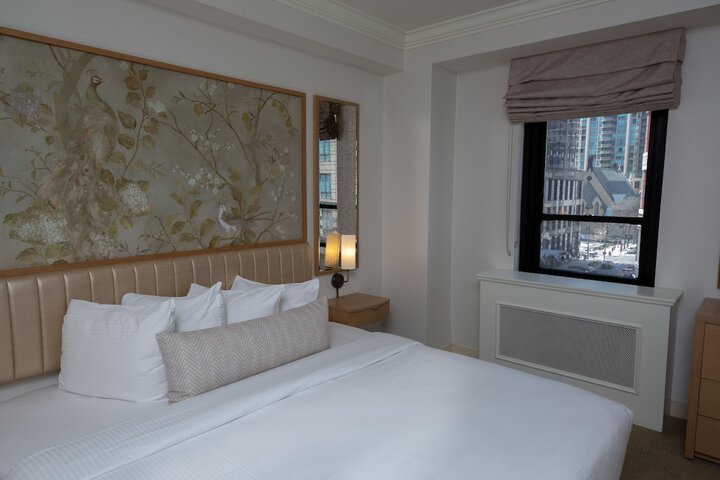 Room 10 of 42