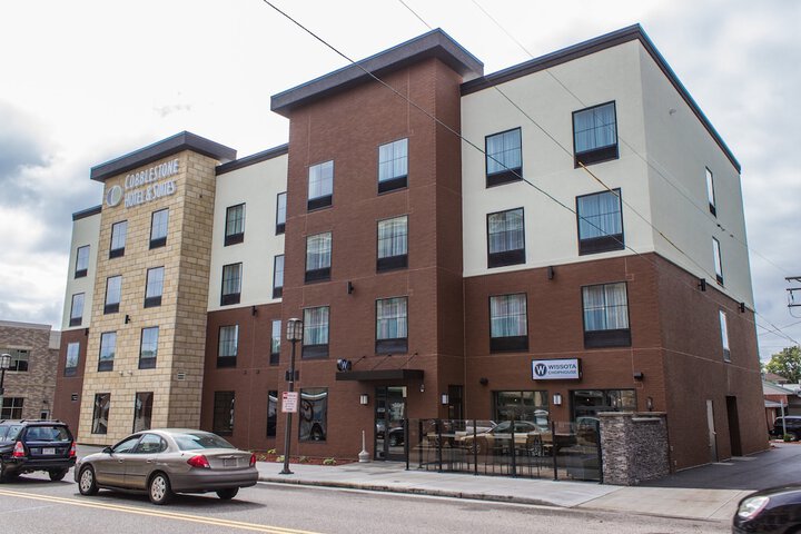 Hotel 4 of 78