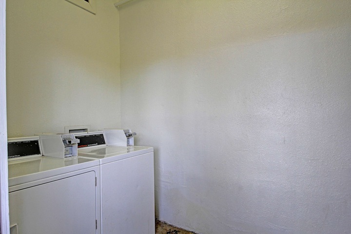 Room 22 of 34
