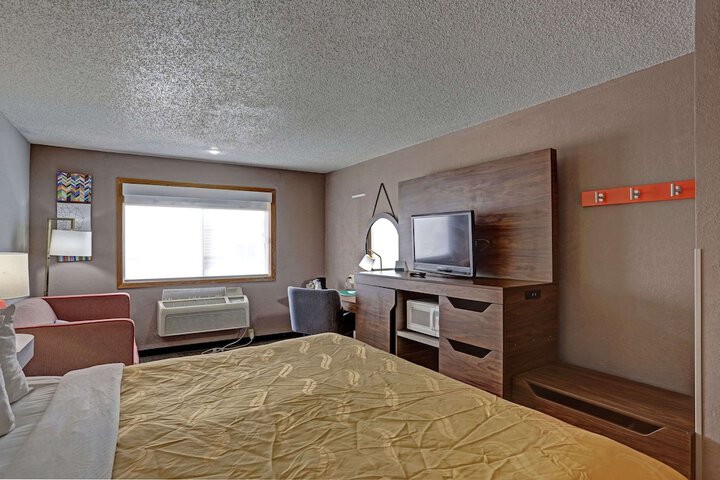 Room 38 of 79