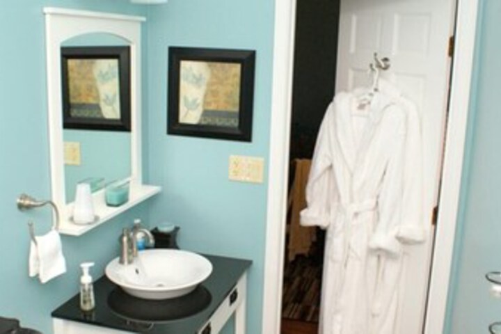 McKenzie House B & B