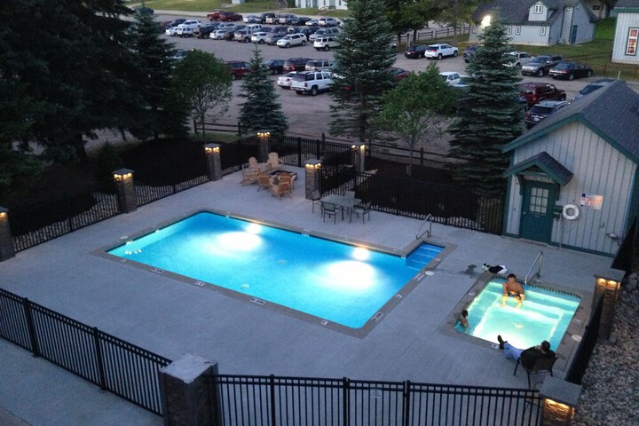 Pool 6 of 36