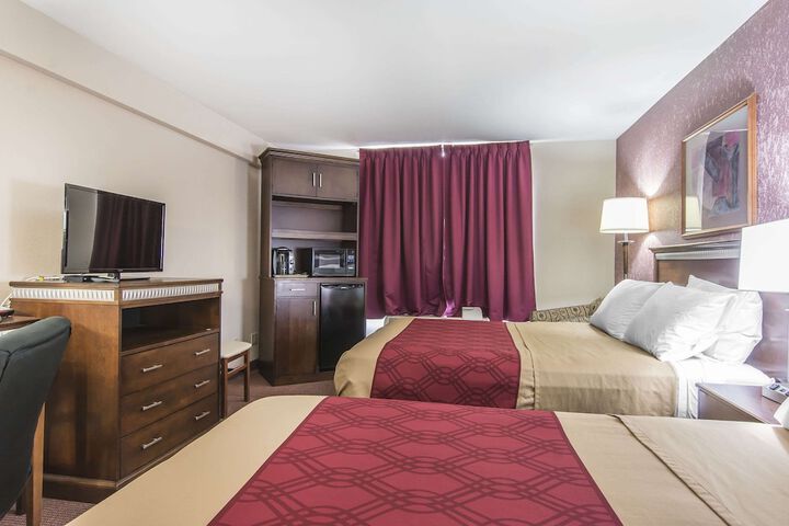 Room 9 of 37