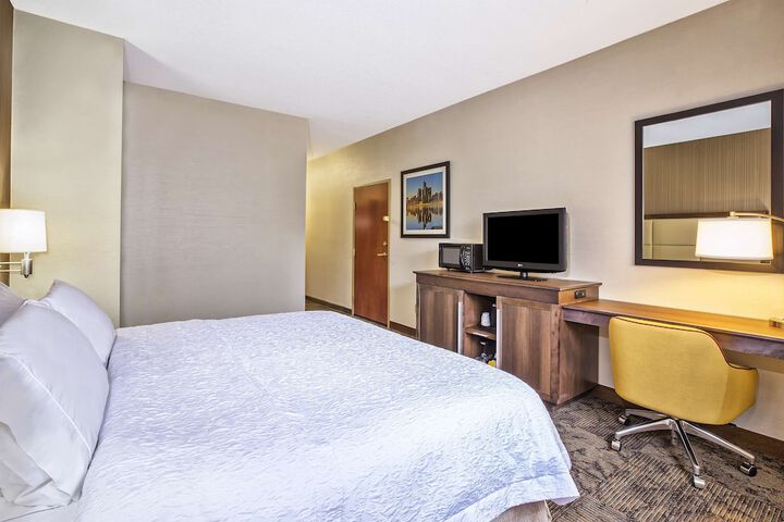 Room 8 of 24