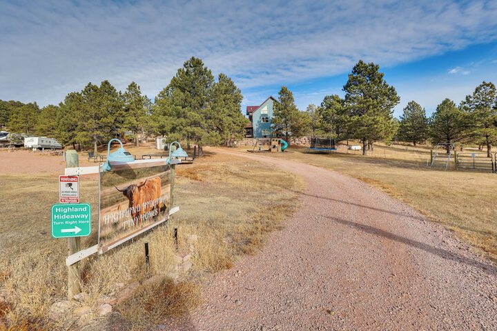 Tiny Cabin w / Outdoor Dining Area - Near Keystone!