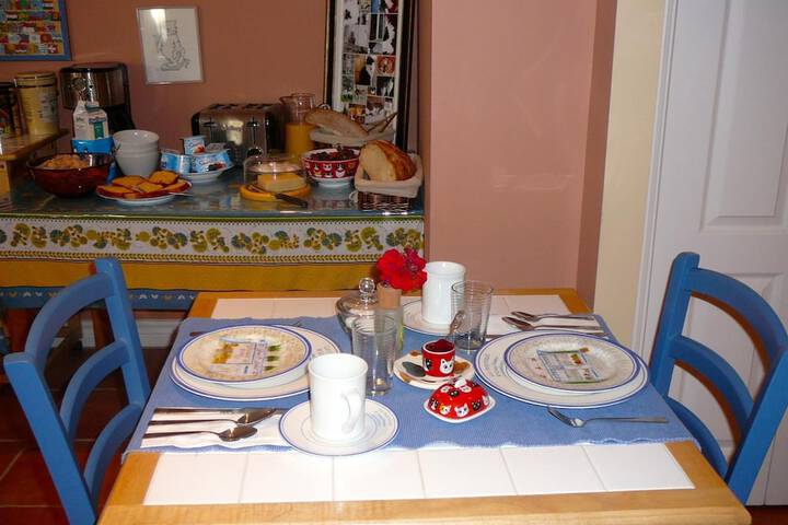 Dining 33 of 39