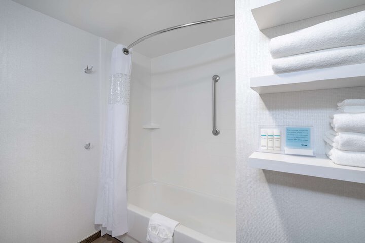 Room 15 of 22