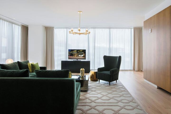 The Laura Hotel Houston Downtown, Autograph Collection