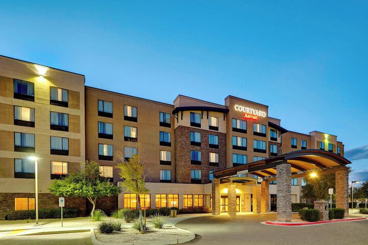 Courtyard by Marriott Phoenix North / Happy Valley