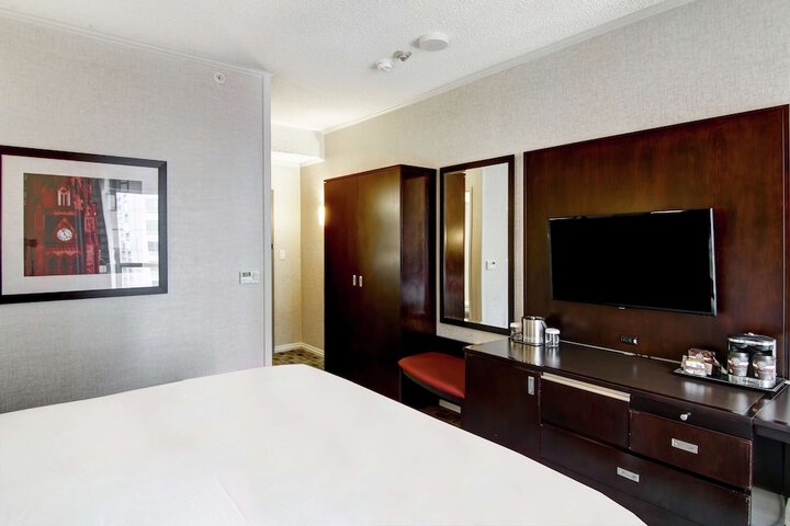 Room 22 of 116