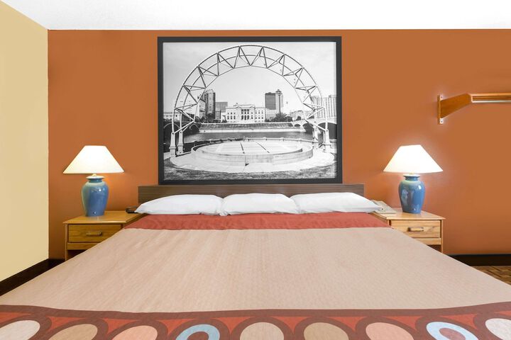 Room 5 of 15